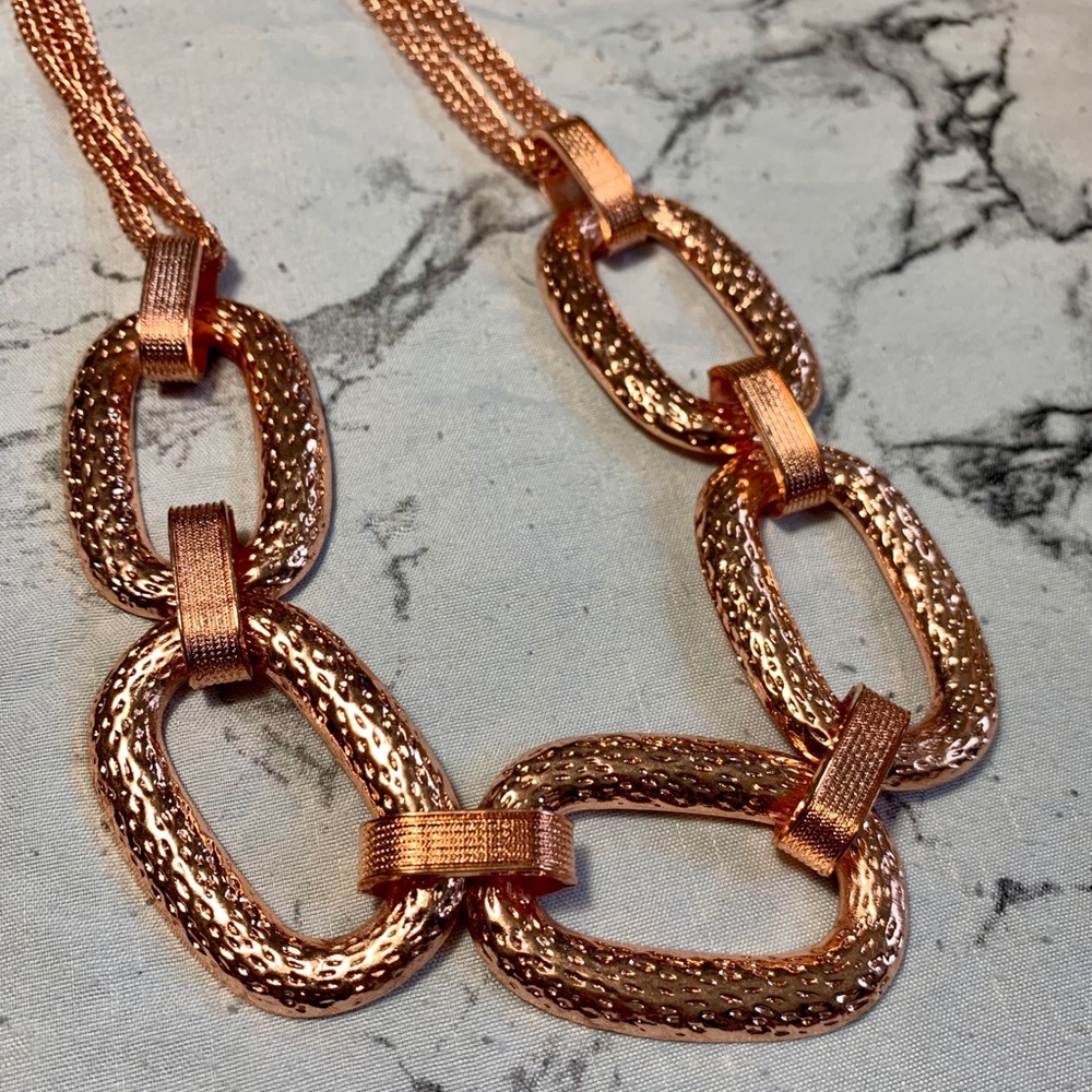 Rosegold Necklace and Earrings Set